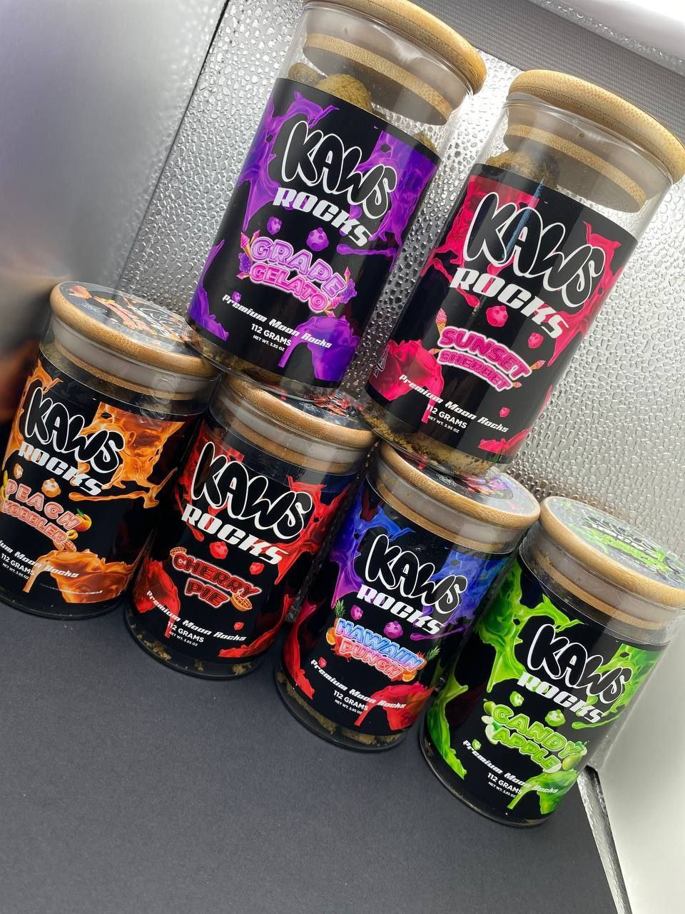 IMG_203B03EBAC92-2 Kaws moonrocks